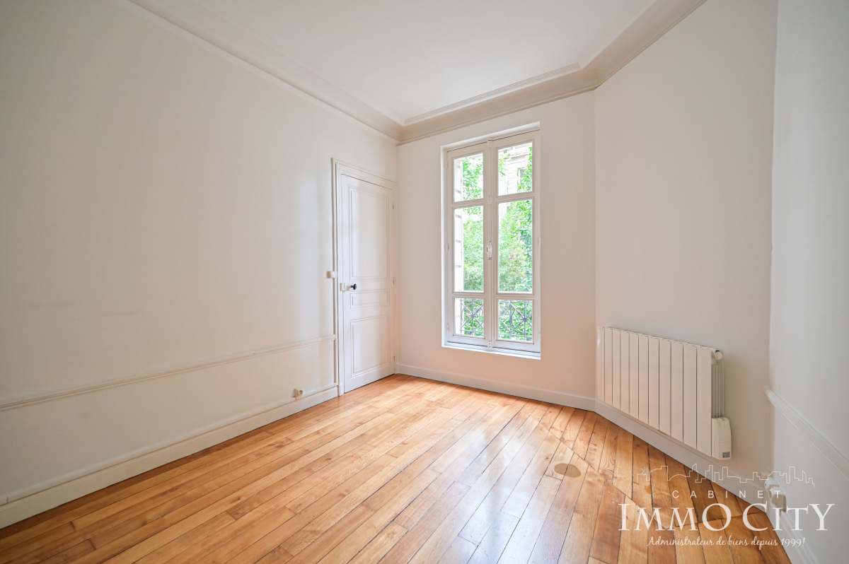 Location Appartement  3 pièces - 72.08m² 75006 Paris
