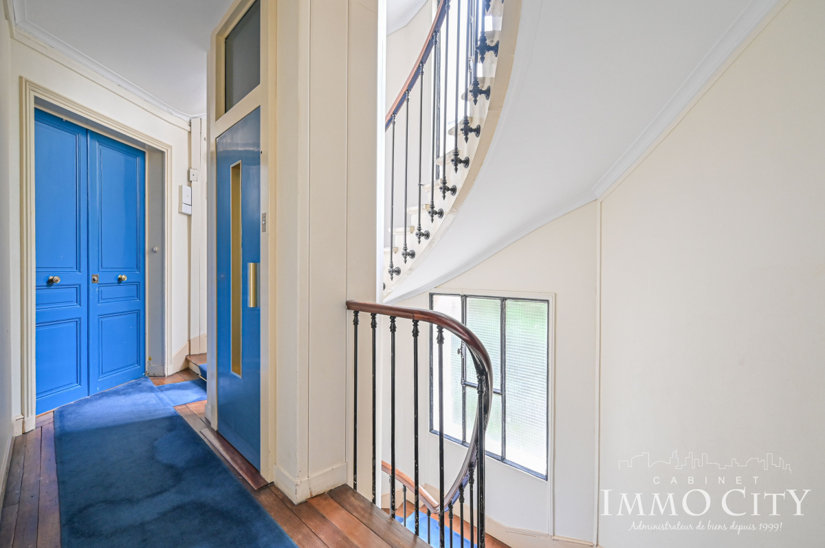 Location Appartement  3 pièces - 72.08m² 75006 Paris