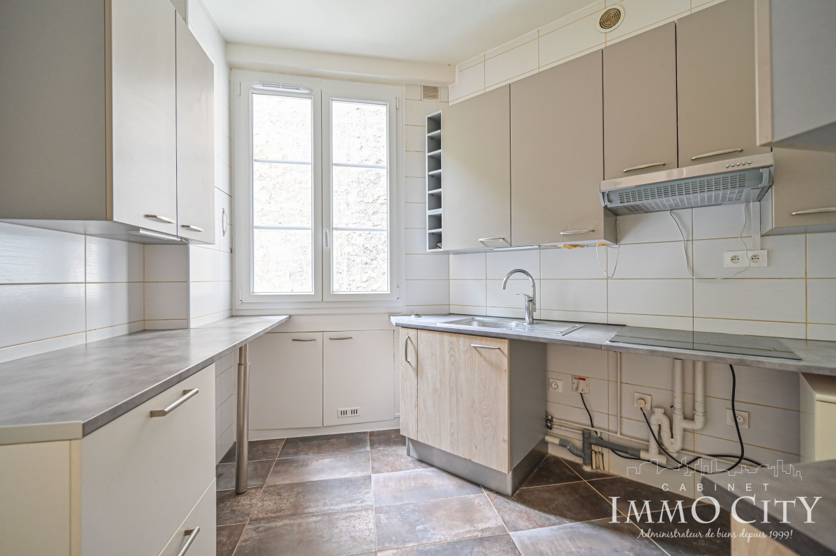 Location Appartement  3 pièces - 72.08m² 75006 Paris