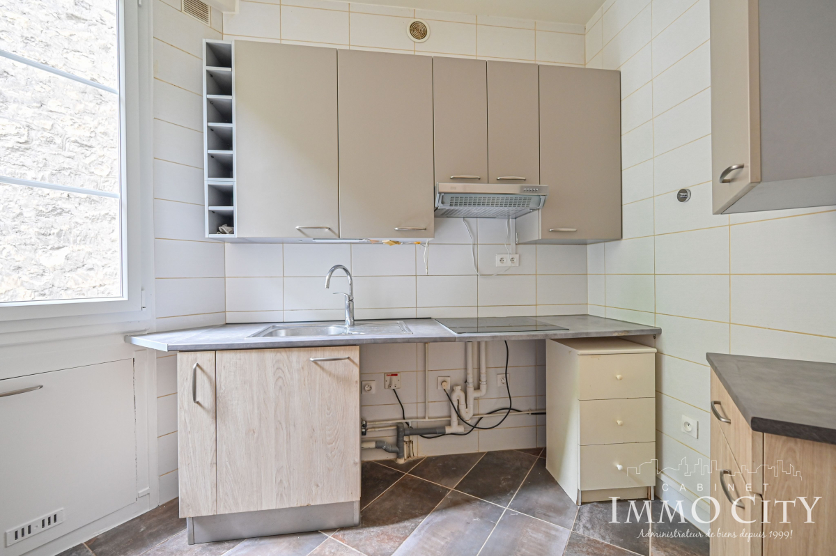 Location Appartement  3 pièces - 72.08m² 75006 Paris