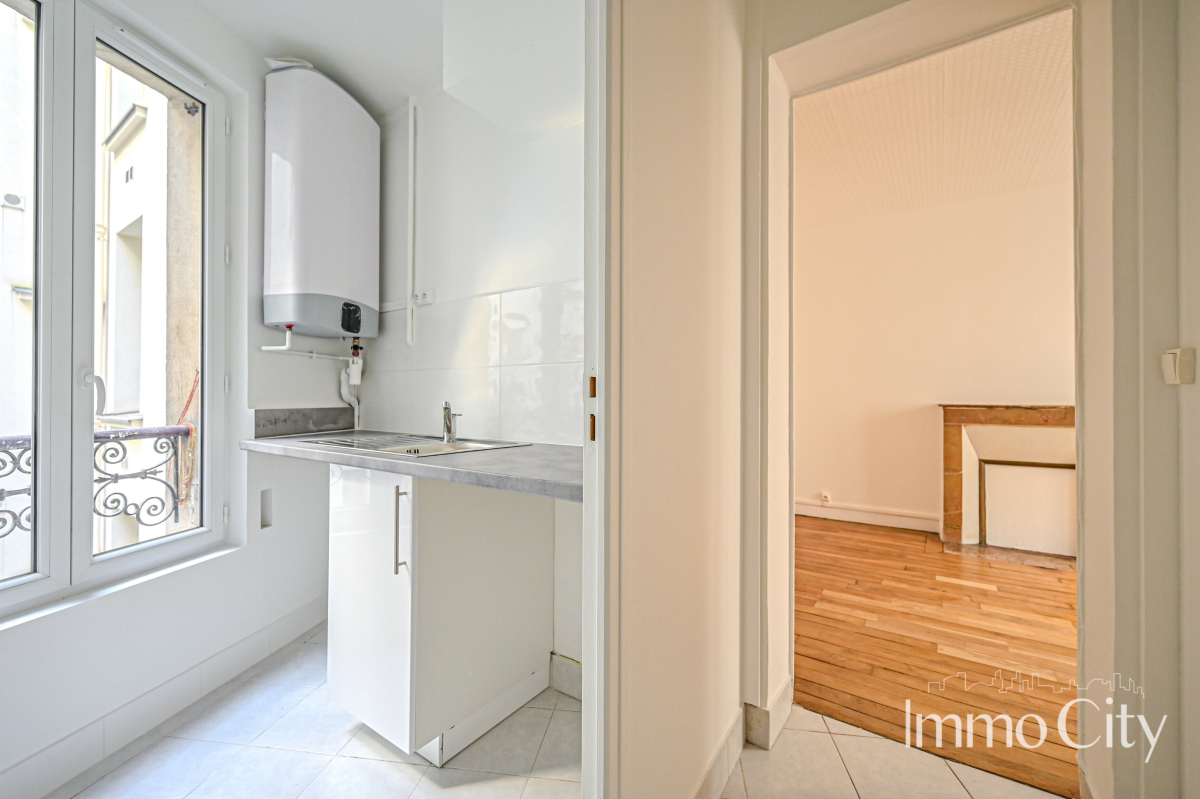Location Appartement  2 pièces - 29.72m² 75017 Paris