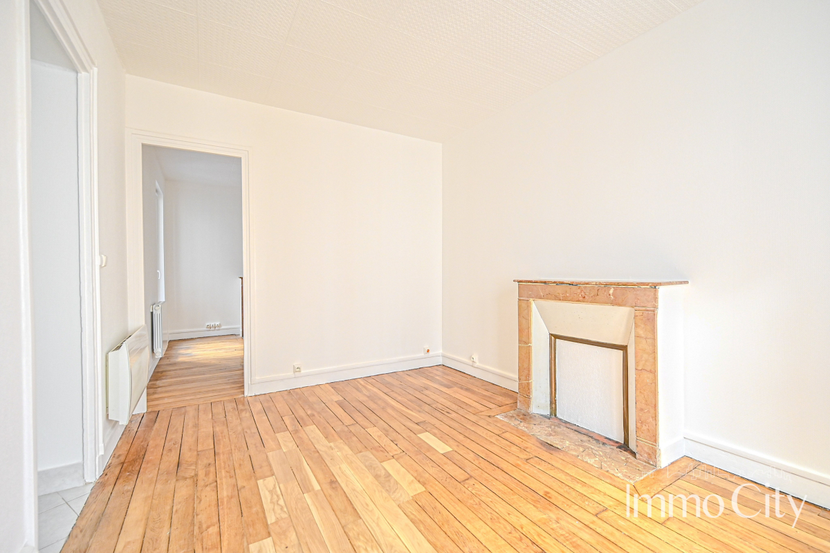 Location Appartement  2 pièces - 29.72m² 75017 Paris