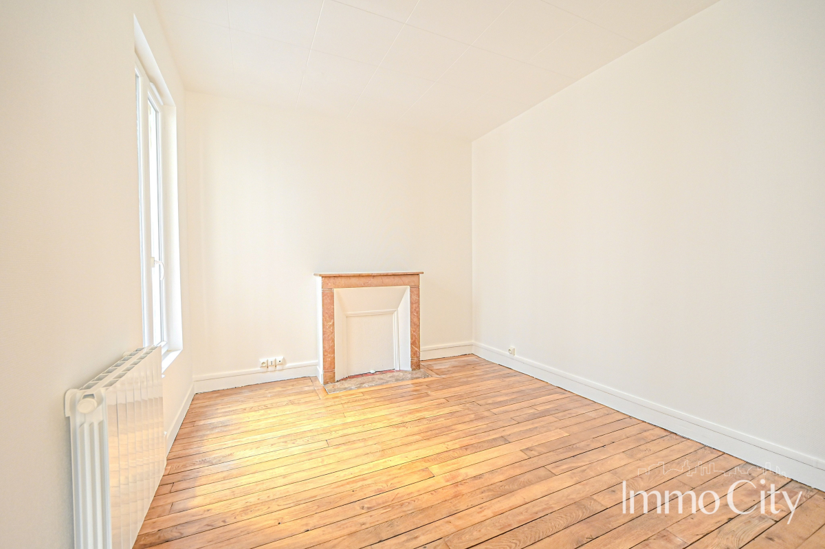 Location Appartement  2 pièces - 29.72m² 75017 Paris