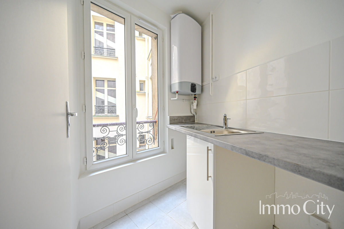 Location Appartement  2 pièces - 29.72m² 75017 Paris