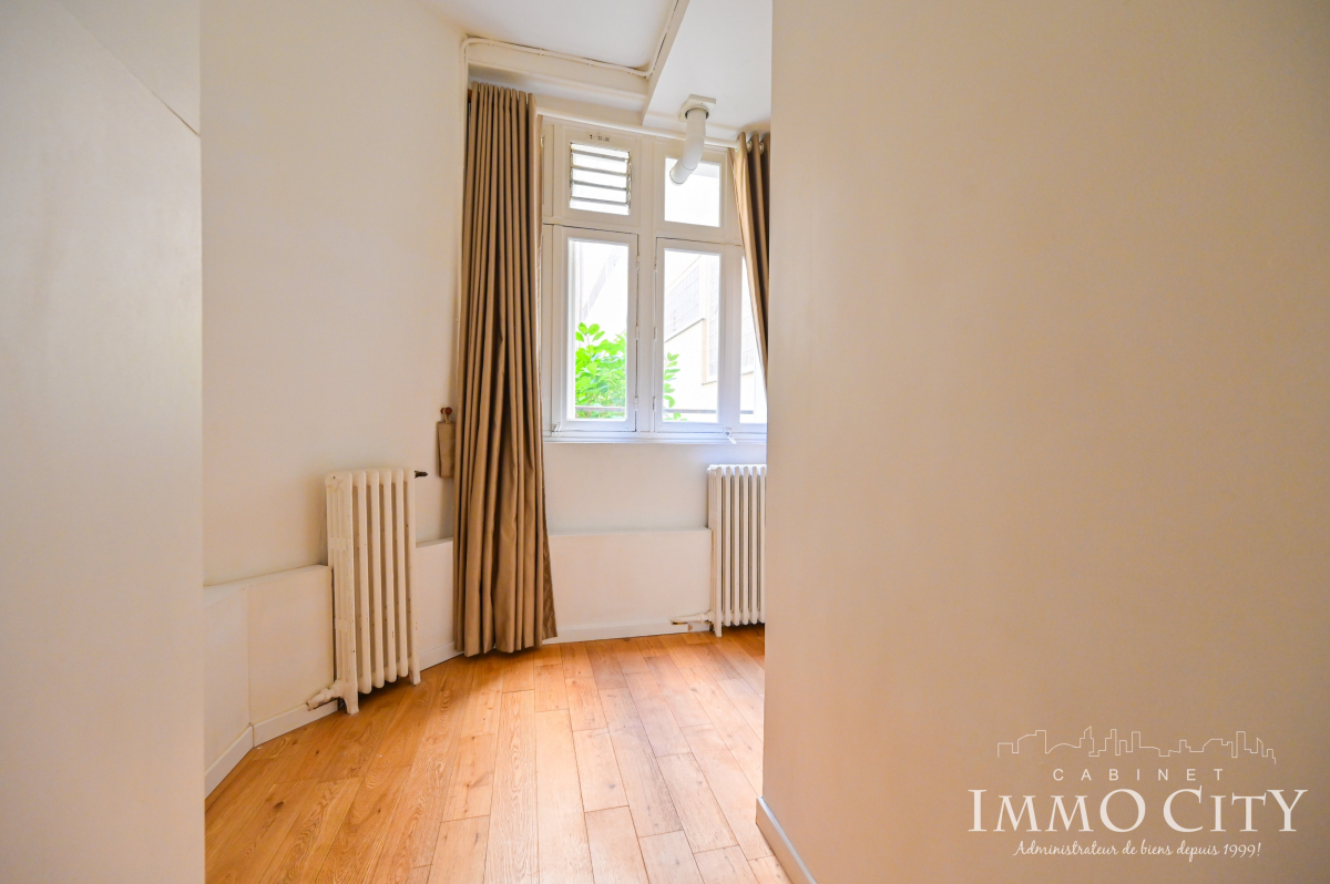 Location Appartement  2 pièces - 59.74m² 75015 Paris