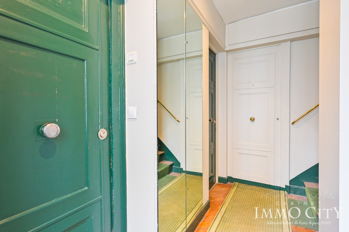Location Bureau  6 pièces - 210m² 75002 Paris