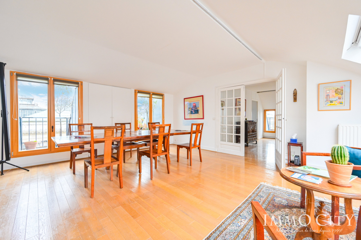 Location Bureau  6 pièces - 210m² 75002 Paris