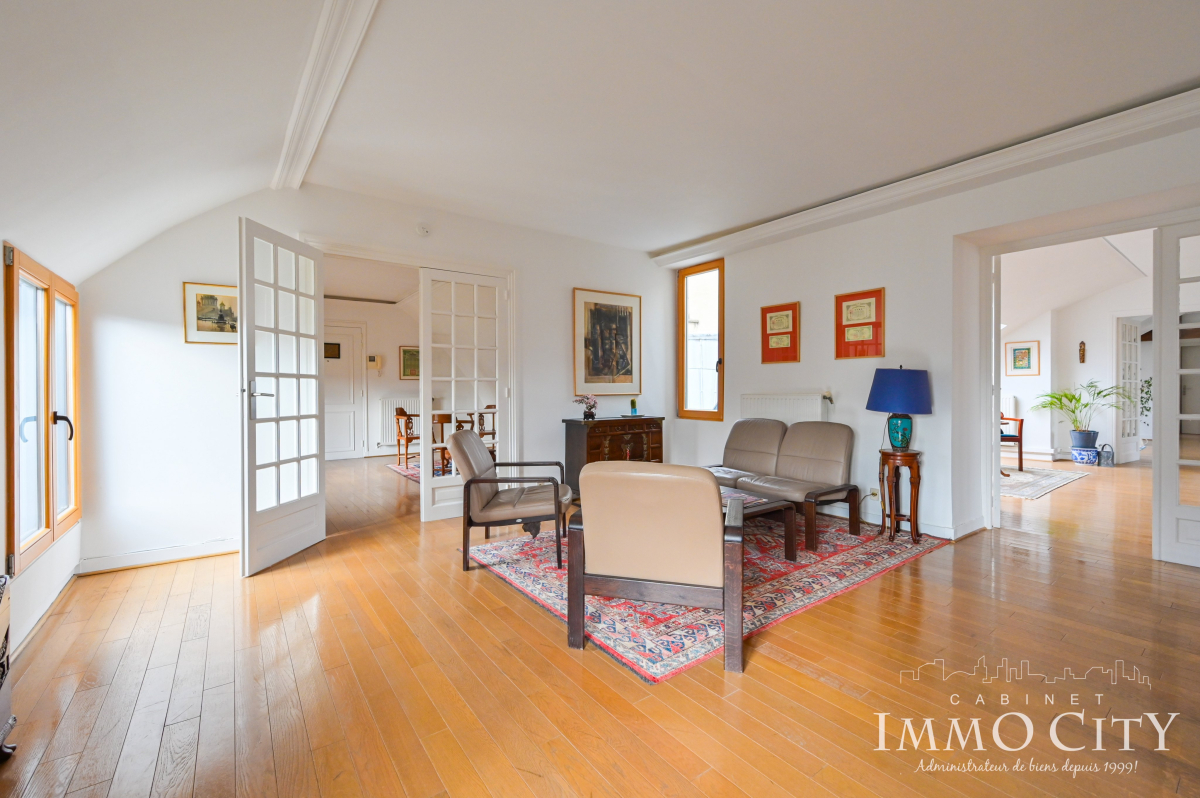 Location Bureau  6 pièces - 210m² 75002 Paris