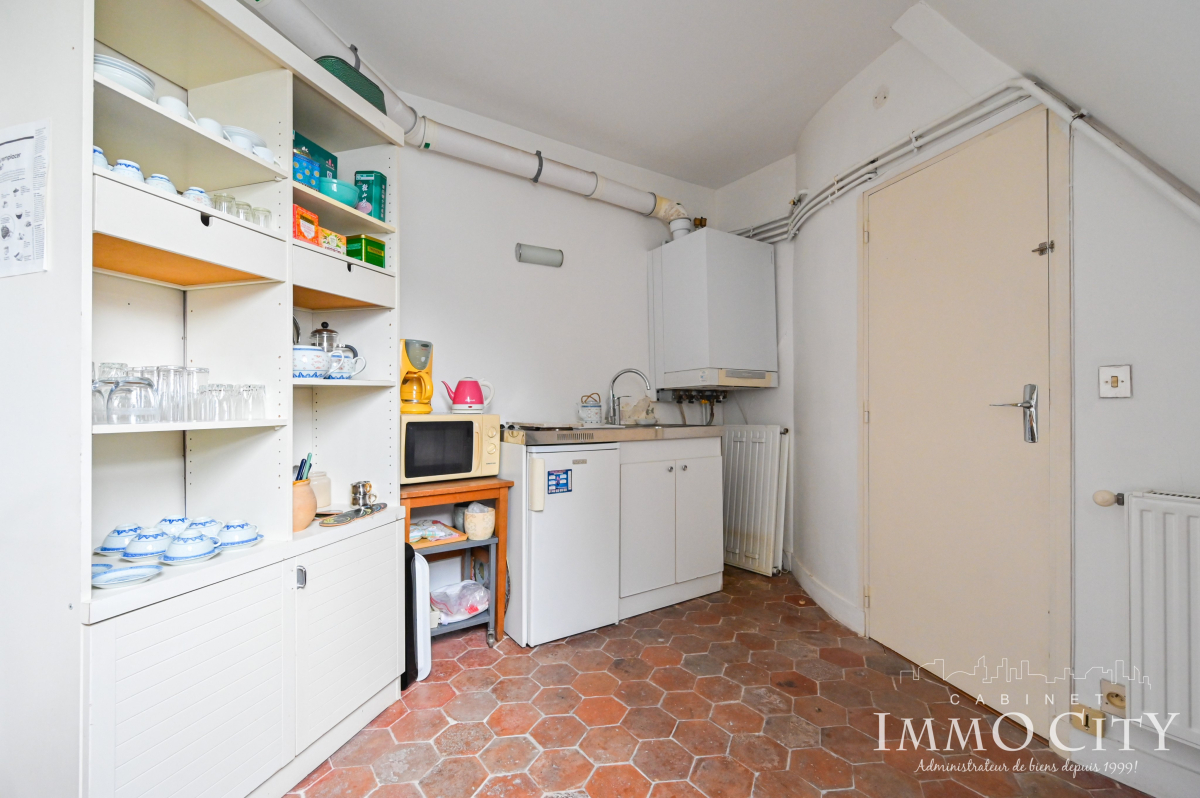 Location Bureau  6 pièces - 210m² 75002 Paris