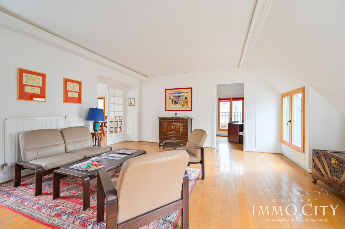 Location Bureau  6 pièces - 210m² 75002 Paris