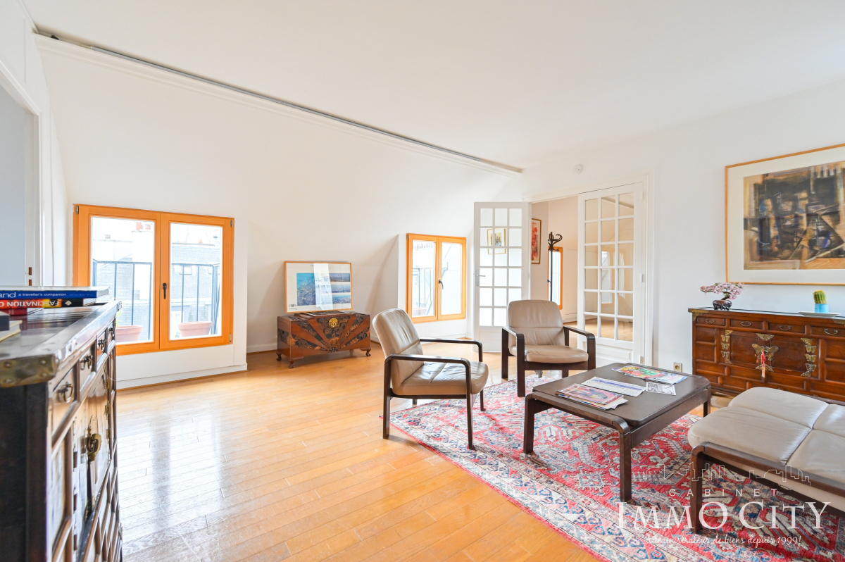 Location Bureau  6 pièces - 210m² 75002 Paris
