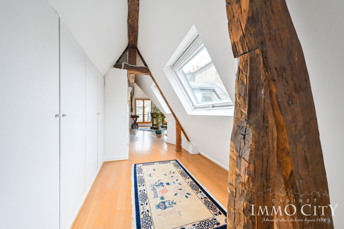 Location Bureau  6 pièces - 210m² 75002 Paris