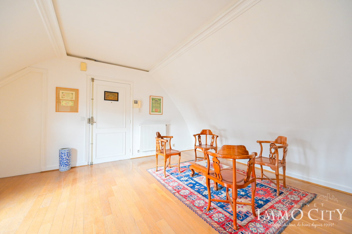 Location Bureau  6 pièces - 210m² 75002 Paris