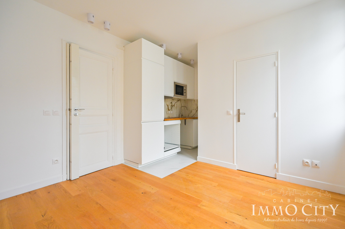 Location Appartement  1 pièce (studio) - 16.1m² 75016 Paris