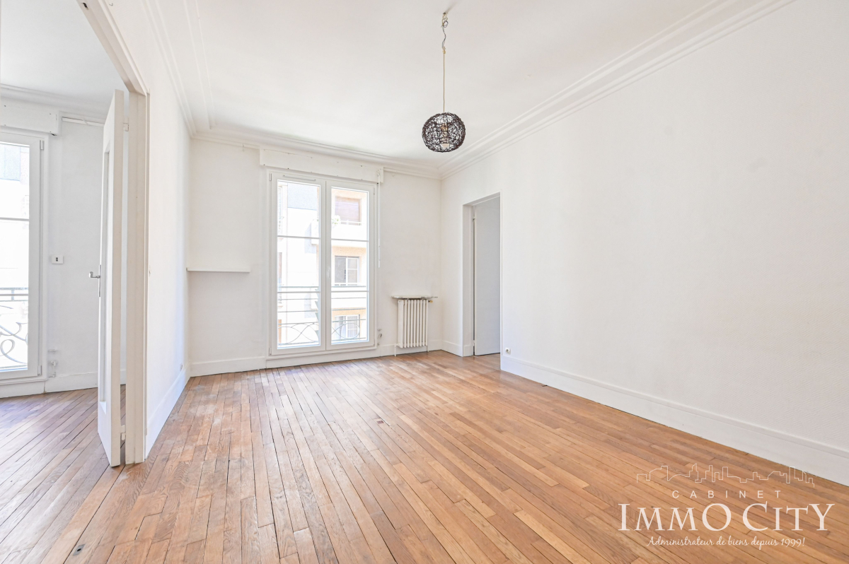 Location Appartement  4 pièces - 111.63m² 75015 Paris