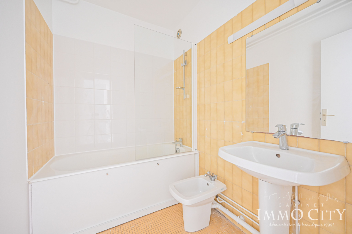 Location Appartement  2 pièces - 47m² 75013 Paris