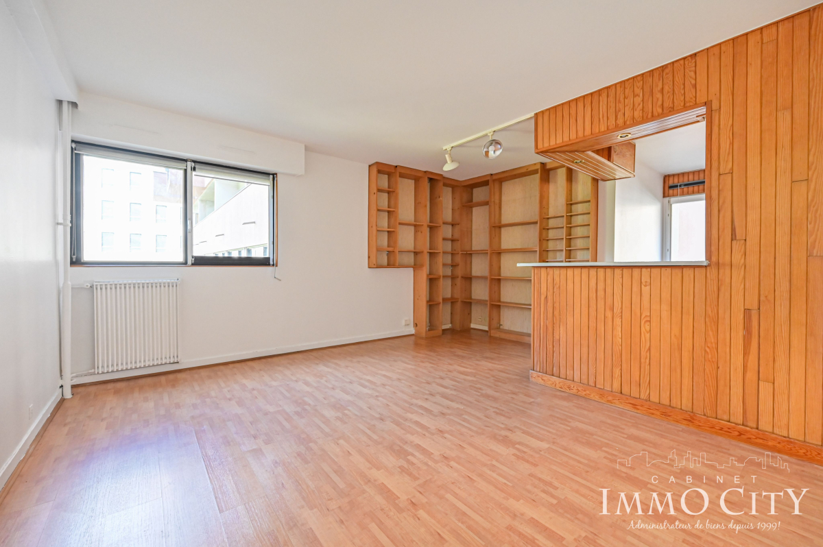 Location Appartement  2 pièces - 47m² 75013 Paris