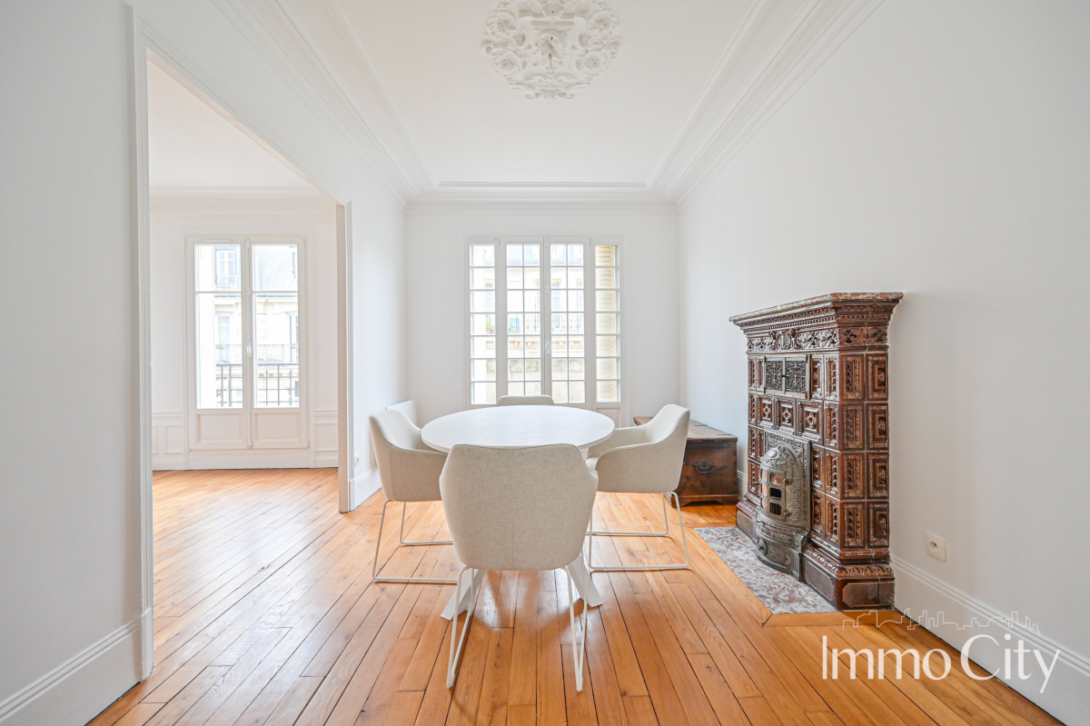 Location Appartement meublé 3 pièces - 57.97m² 75015 Paris