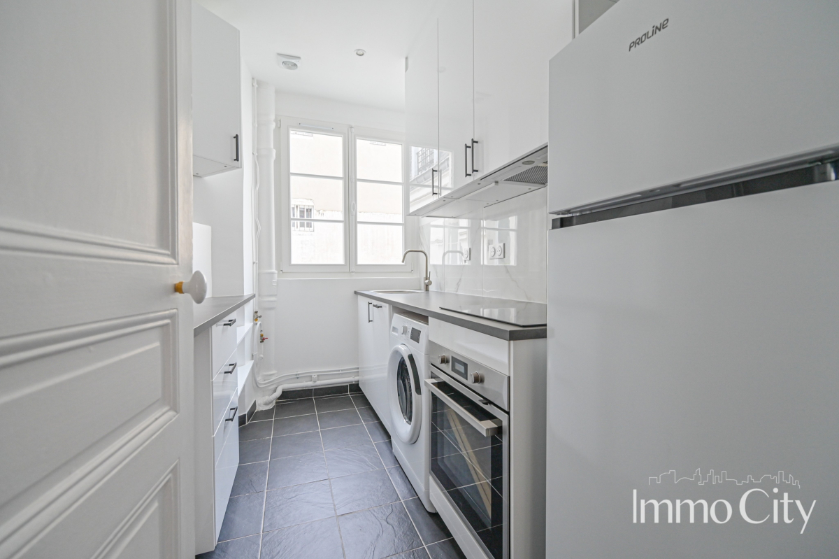Location Appartement meublé 3 pièces - 57.97m² 75015 Paris