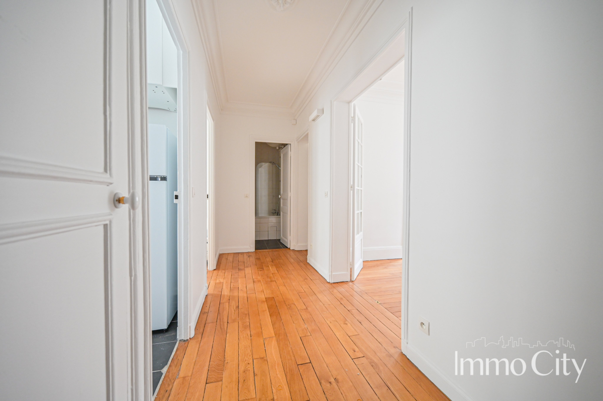 Location Appartement meublé 3 pièces - 57.97m² 75015 Paris