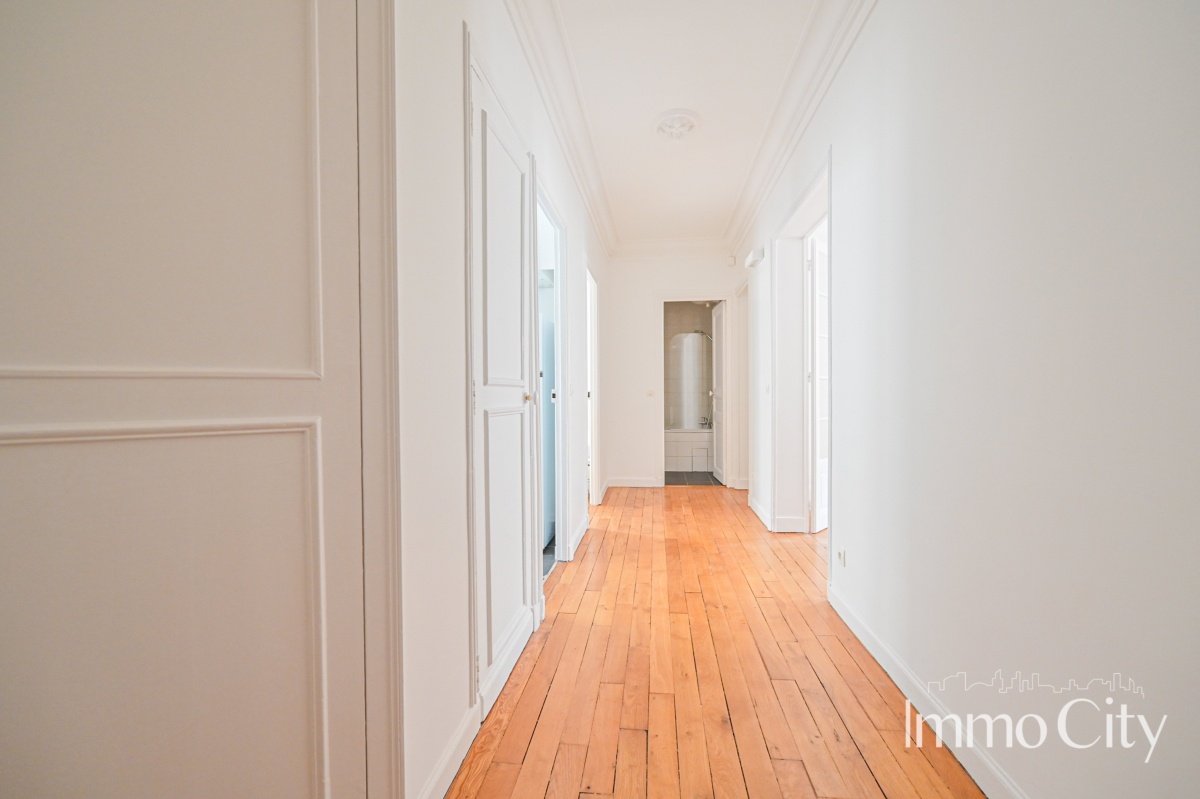 Location Appartement meublé 3 pièces - 57.97m² 75015 Paris