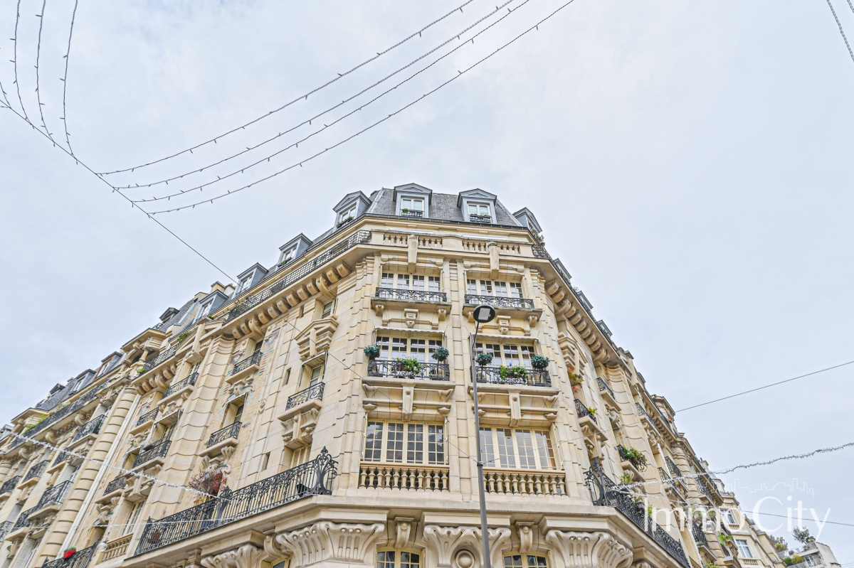 Location Appartement meublé 3 pièces - 57.97m² 75015 Paris