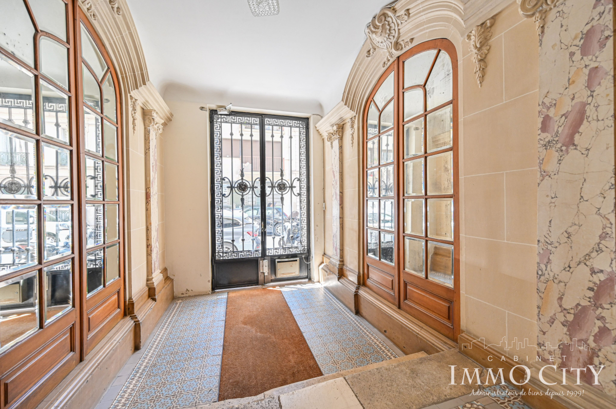 Vente Appartement  2 pièces - 31.5m² 75015 Paris