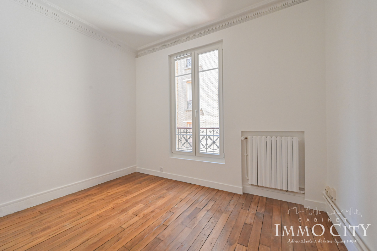 Location Appartement  2 pièces - 28m² 75018 Paris