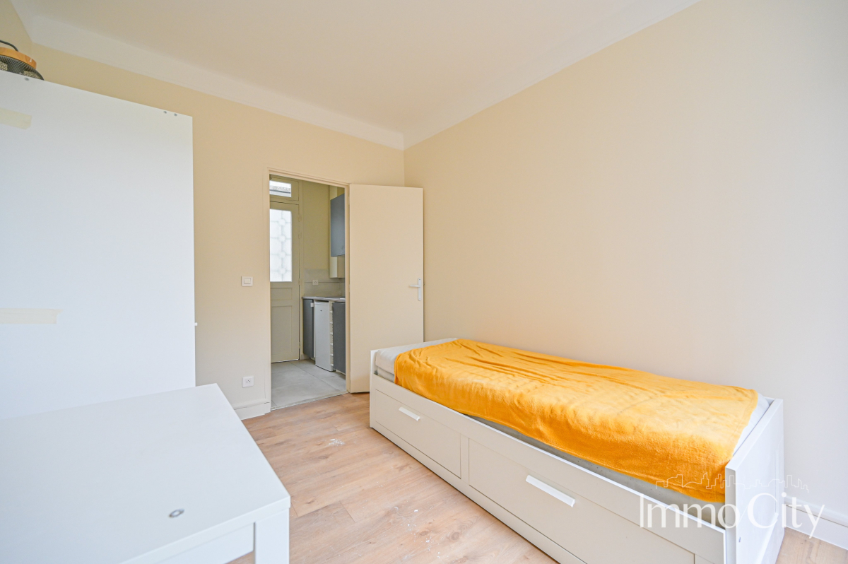 Location Appartement meublé 1 pièce (studio) - 14.59m² 75013 Paris