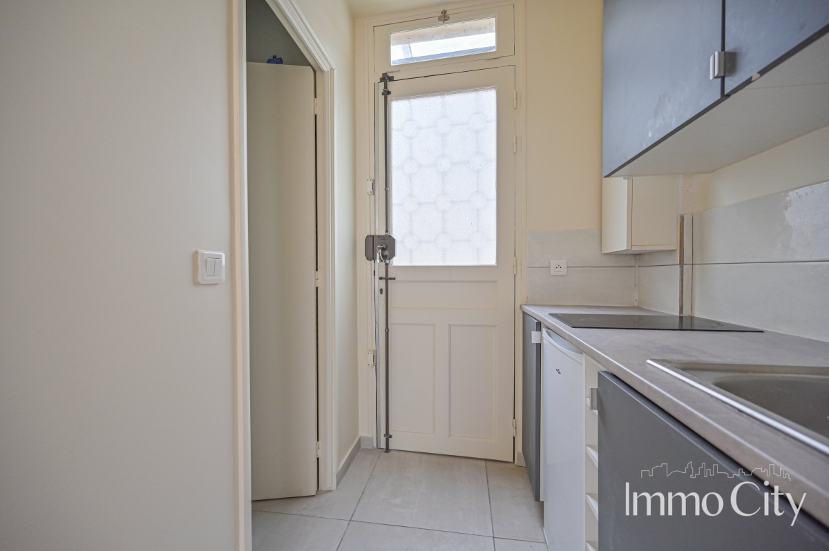 Location Appartement meublé 1 pièce (studio) - 14.59m² 75013 Paris