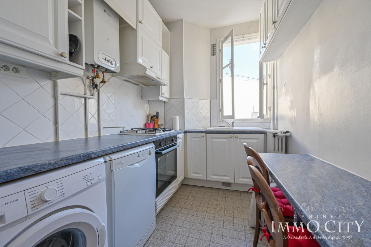 Location Appartement meublé 1 pièce (studio) - 32.99m² 75015 Paris