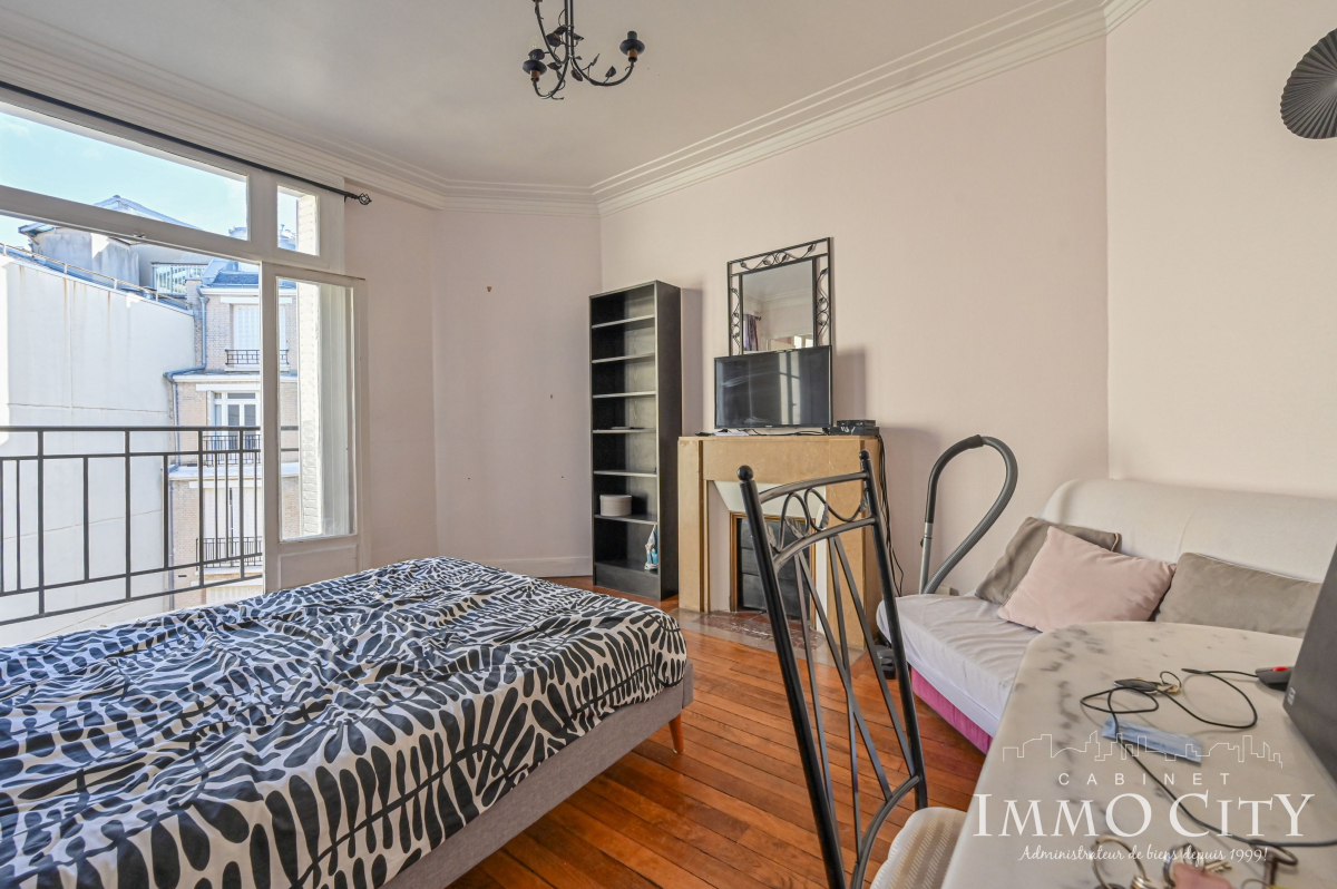 Location Appartement meublé 1 pièce (studio) - 32.99m² 75015 Paris