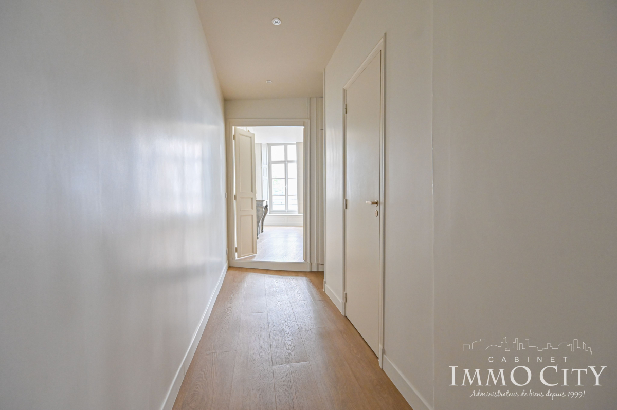 Location Appartement  2 pièces - 52.31m² 75002 Paris