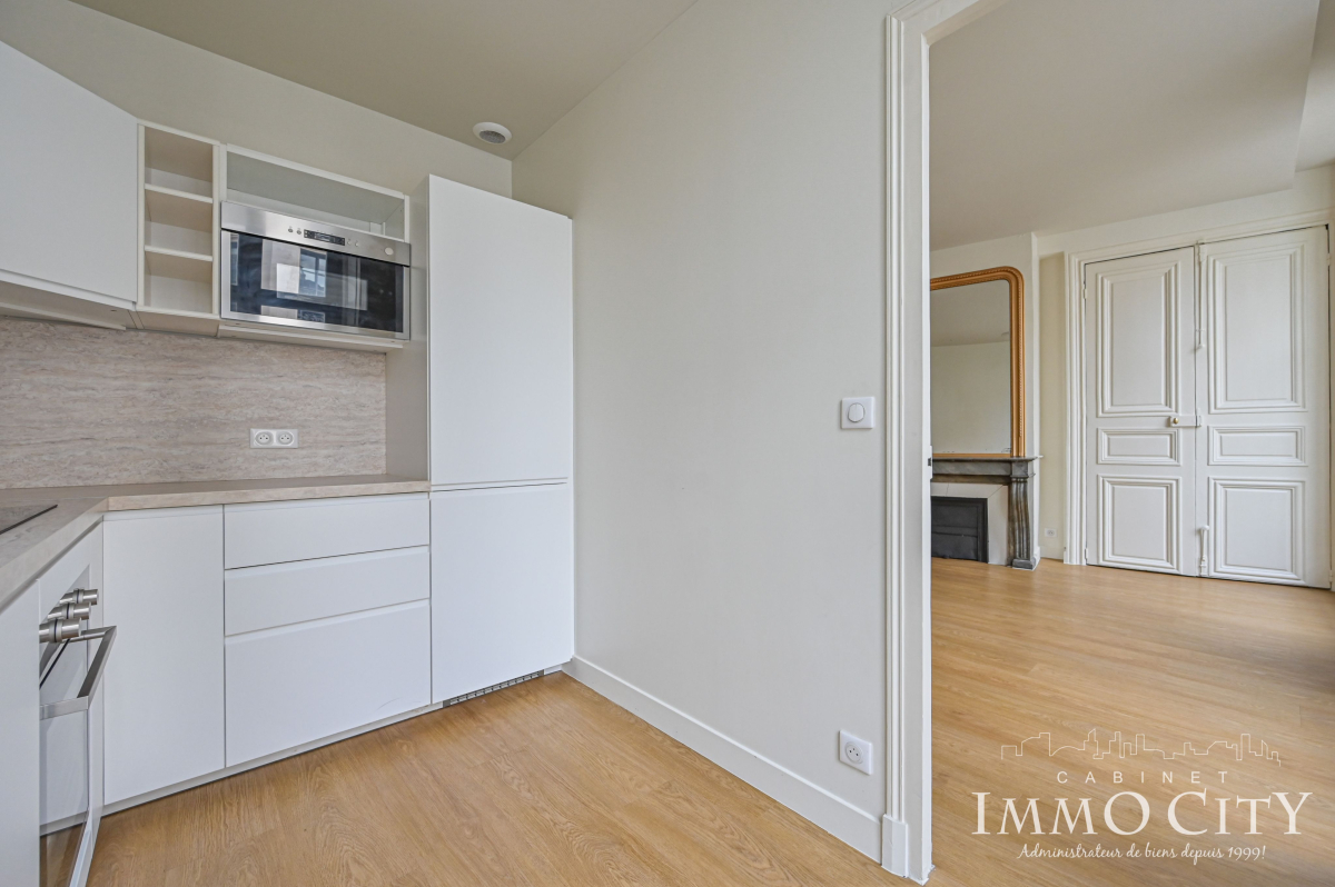 Location Appartement  2 pièces - 52.31m² 75002 Paris