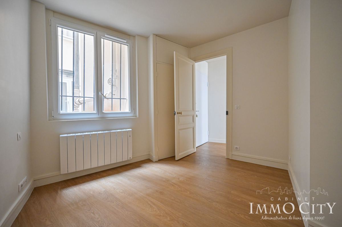 Location Appartement  2 pièces - 52.31m² 75002 Paris