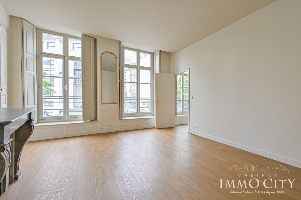 Location Appartement  2 pièces - 52.31m² 75002 Paris