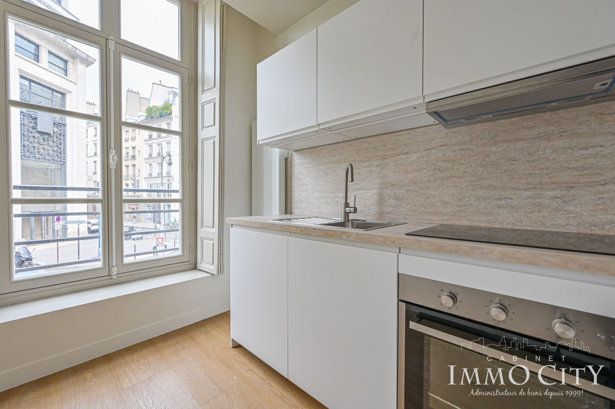 Location Appartement  2 pièces - 52.31m² 75002 Paris