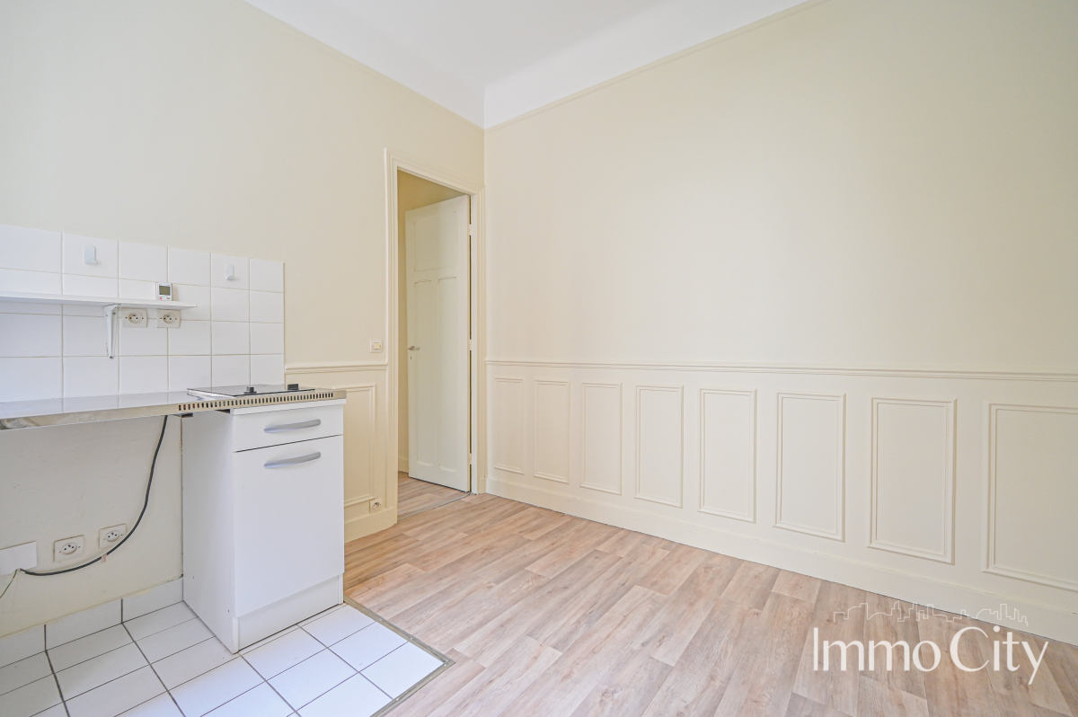 Location Appartement  1 pièce (studio) - 24.02m² 75015 Paris