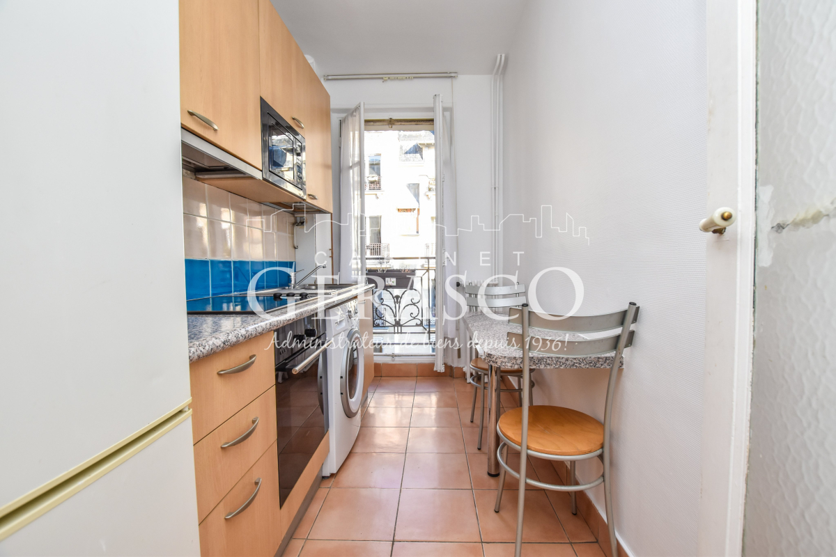 Location Appartement meublé 1 pièce (studio) - 30.1m² 75015 Paris
