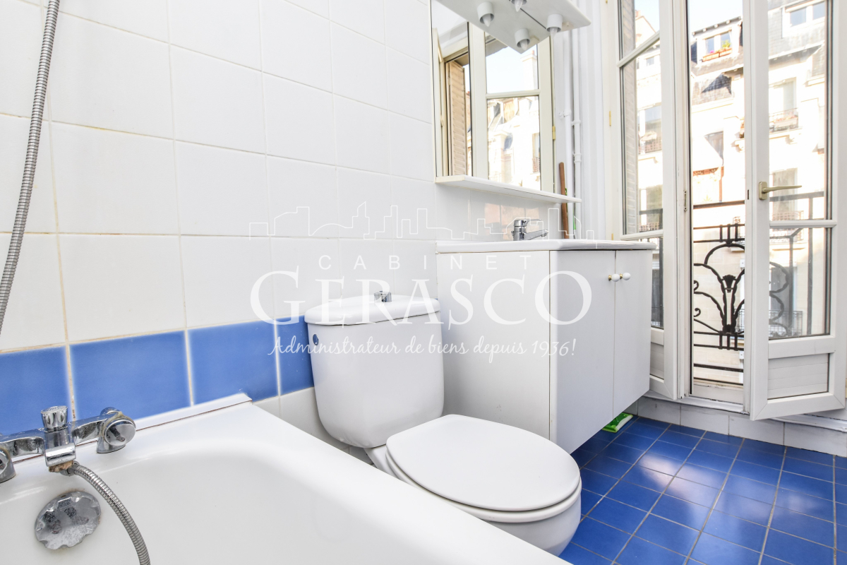 Location Appartement meublé 1 pièce (studio) - 30.1m² 75015 Paris