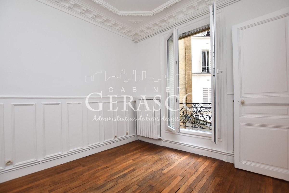 Location Appartement  2 pièces - 37.49m² 75015 Paris