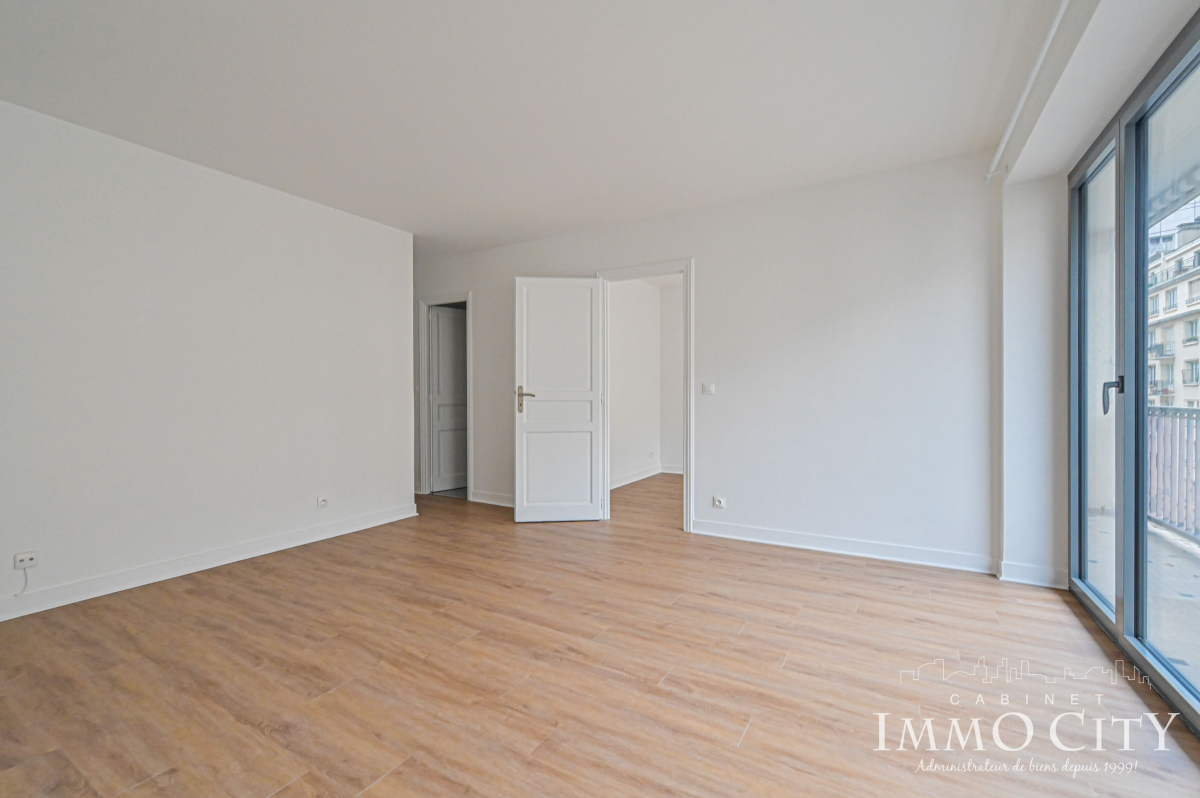 Location Appartement  2 pièces - 44.38m² 75015 Paris