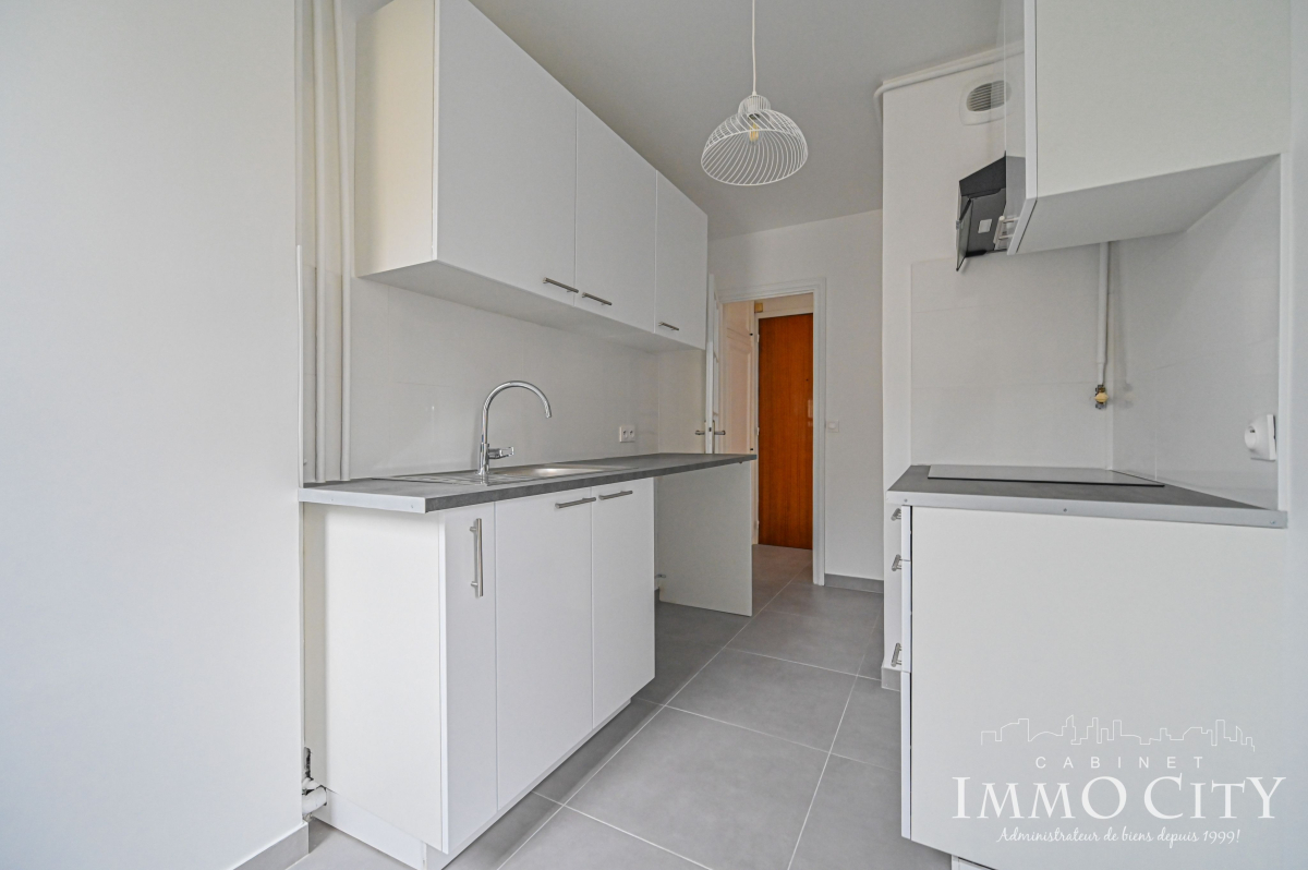 Location Appartement  2 pièces - 44.38m² 75015 Paris