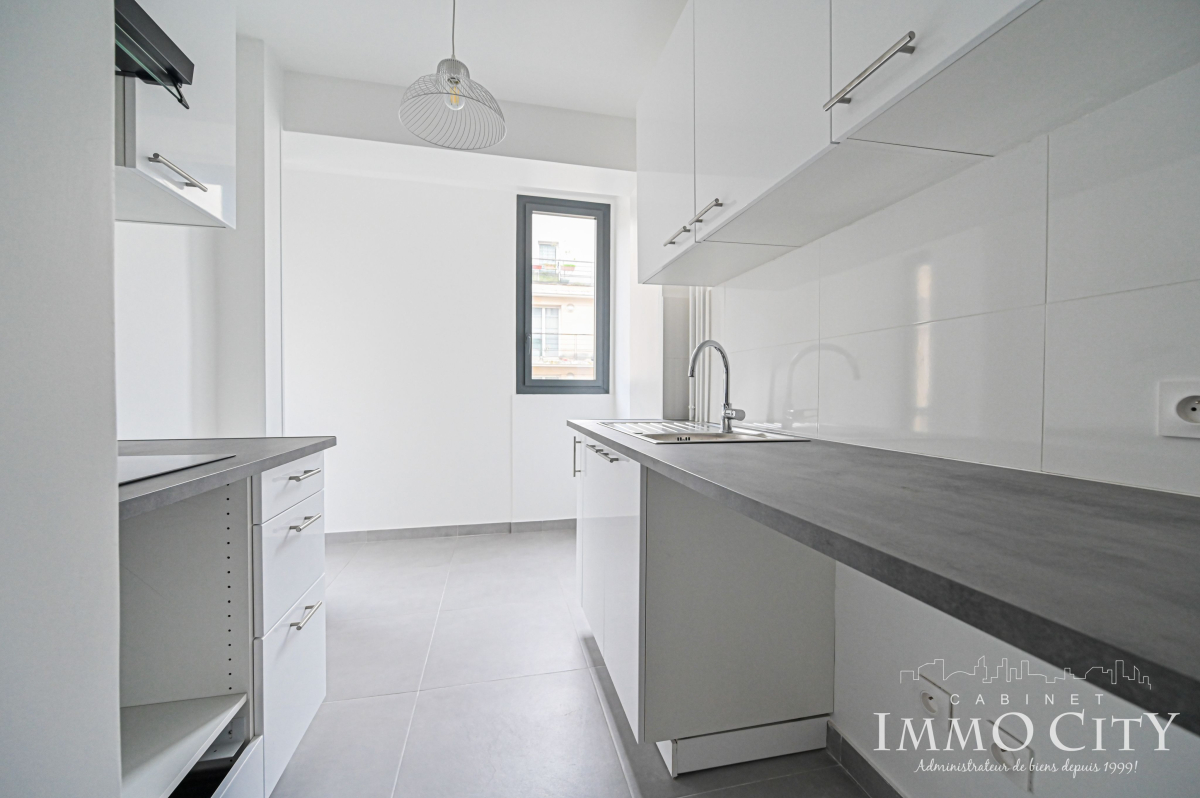Location Appartement  2 pièces - 44.38m² 75015 Paris