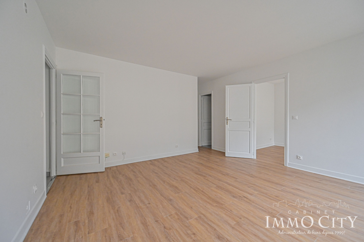Location Appartement  2 pièces - 44.38m² 75015 Paris
