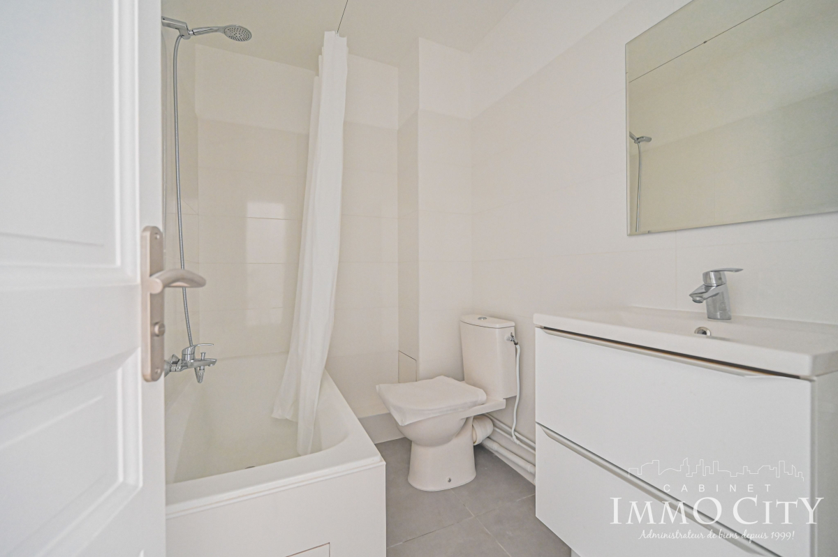 Location Appartement  2 pièces - 44.38m² 75015 Paris