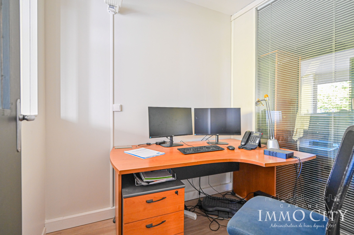 Vente Bureau  12 pièces - 208m² 93100 Montreuil