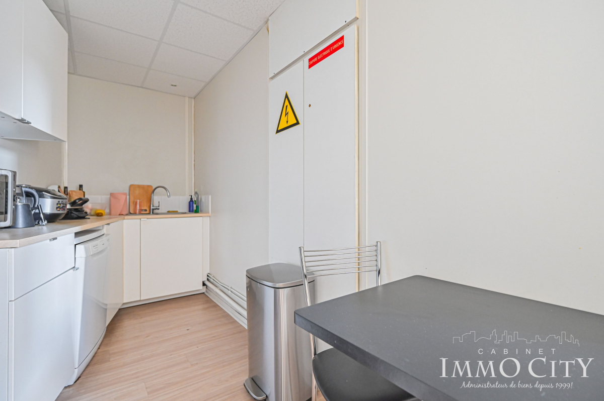 Vente Bureau  12 pièces - 208m² 93100 Montreuil