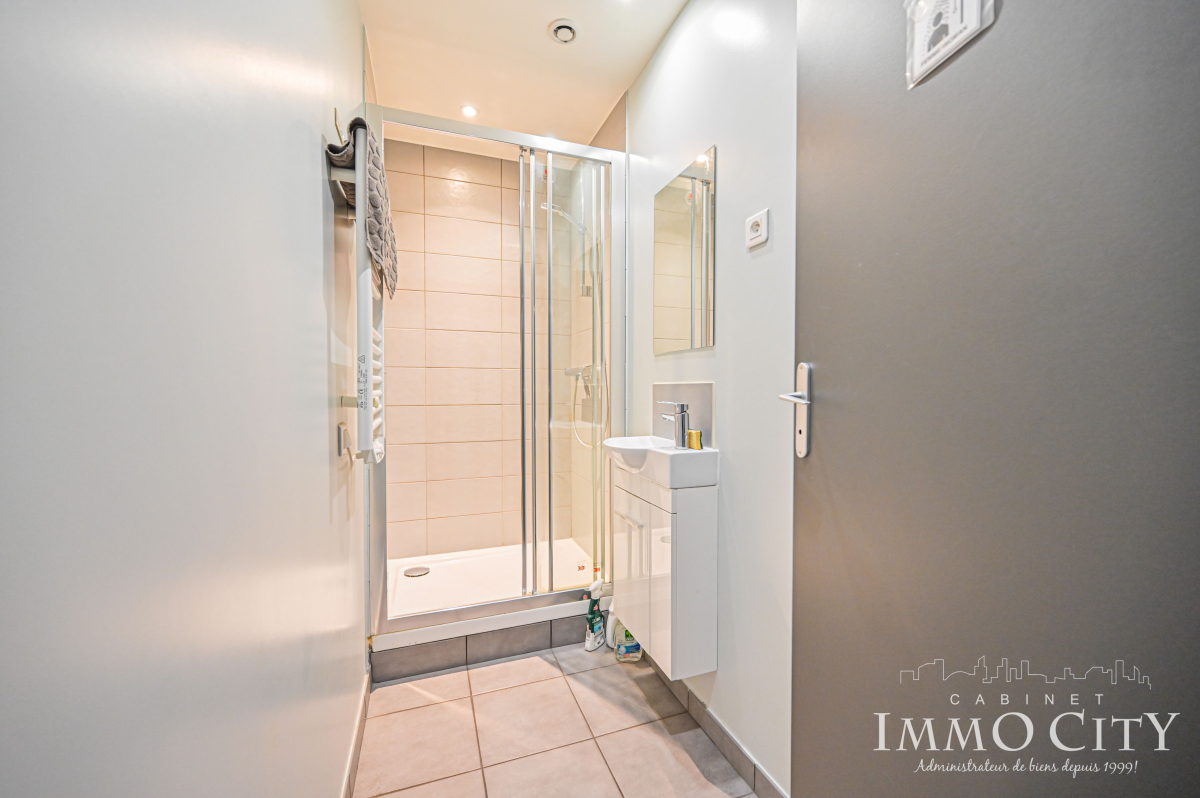 Vente Bureau  12 pièces - 208m² 93100 Montreuil