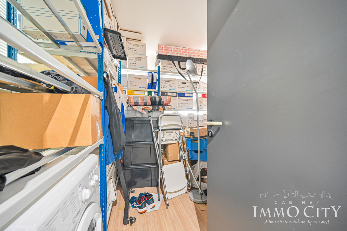 Vente Bureau  12 pièces - 208m² 93100 Montreuil